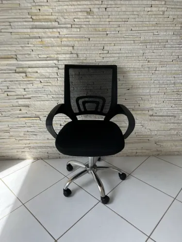 Cadeira de Escritório com Telinha