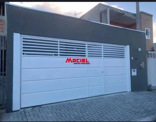Excelente Casa com 3 dormitório no Parque do Sinos Jacareí