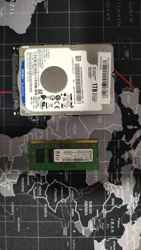 HD 1TB Notebook e Memória RAM 4GB