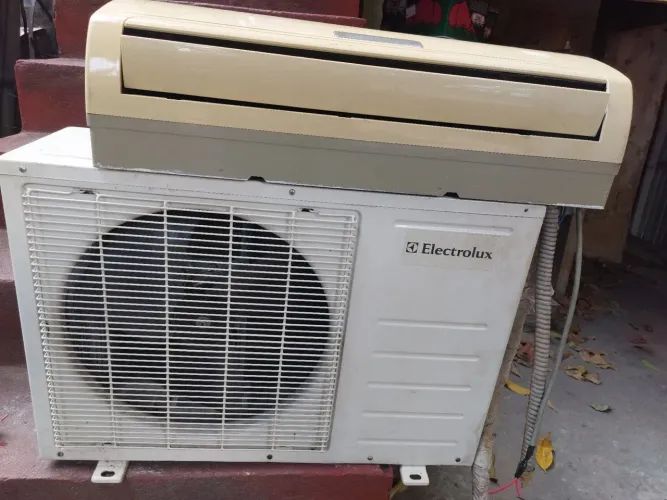 Central split Eletrolux 9.000Btus 220v
