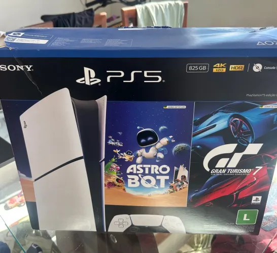 PlayStation 5 Slim na caixa estado de zero.