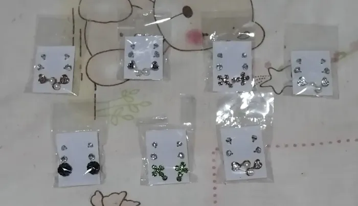 Kit com 21 pares de brincos