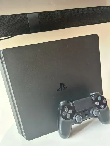 PlayStation 4 slim (aceita desbloqueio)