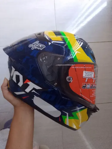 capacete kyt revo com a arte gráfica Diogo Moreira Brasil 2024 N°60