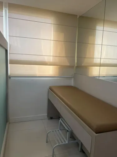 Alugo Sala Comercial Mobiliada para Clínica Shopping da Ilha