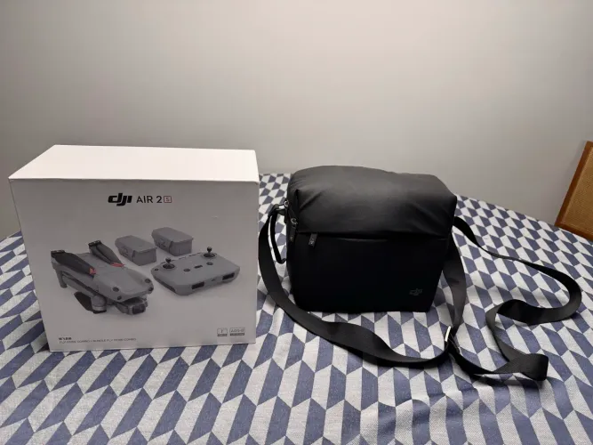 Vendo Drone DJI Air 2s fly more combo com apenas 3 horas de voo