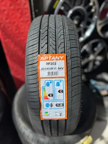 Pneu novo 205/65r15