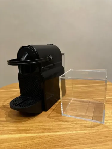 Cafeteira Nespresso Inissia Modelo D 40 - Preta - Perfeito Estado