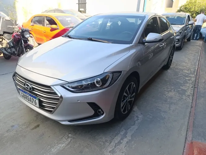Hyundai Elantra Special Edit. 2.0 16V Flex Aut. 2017