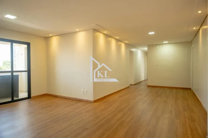 Apto à venda com 160m2 - 4/4 (suítes)/ 5º andar/ DCE/ 2 vagas
