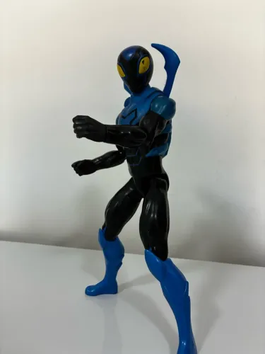 Boneco Besouro azul 30 cm hasbro