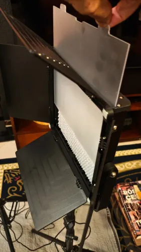 GVM 50RS-RGB LED Video Light (Kit com 2 Iluminadores)