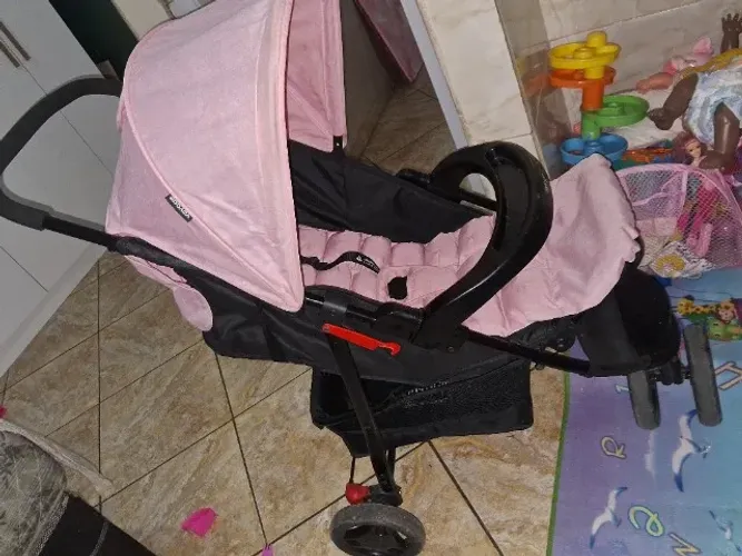 carrinho de bebê menina
