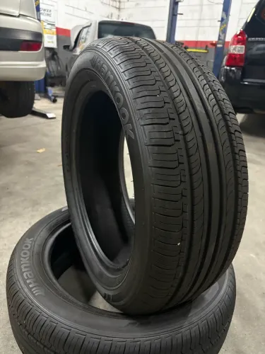 PNEUS HANKOOK 215/55 R17 NOVOS