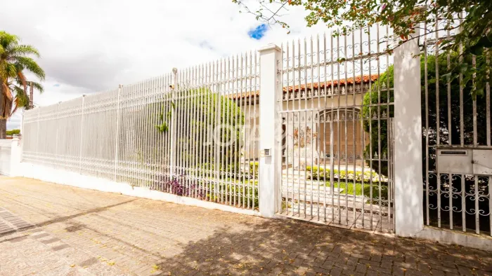 LOCALIZAÇÃO ESTRATÉGICA COM MAIS DE 1000M² NA BATEL Localização Estratégica Mais de 1000m²