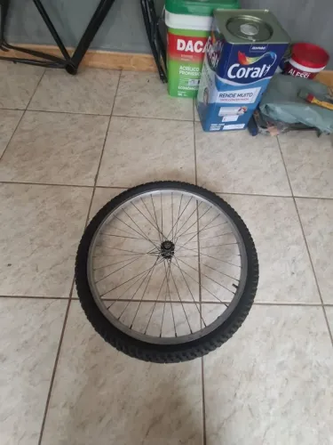 Pecas de bicicleta roda e camara de ar