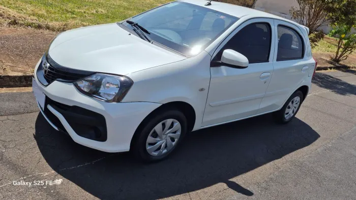 Toyota Etios X 1.3 Flex 16V 5P Mec. 2020