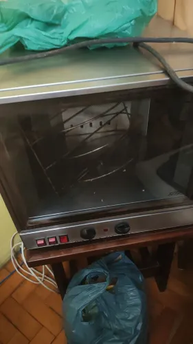 Forno elétrico 220 giratório   aceito trocas em meu interesse 