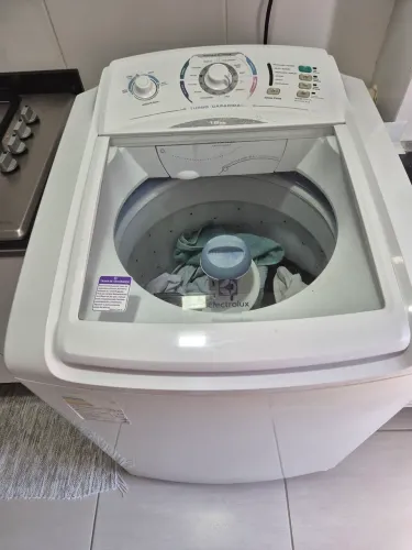 Vendo maquina de lavar roupas eletrolux 12 kg