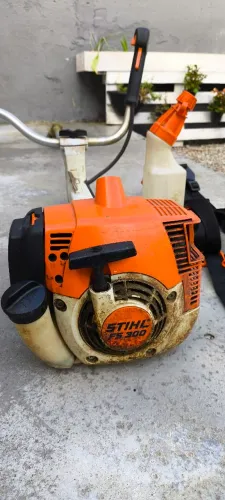 ROÇADEIRA STIHL FS 300 - FORTE E PRONTA PRO SERVIÇO