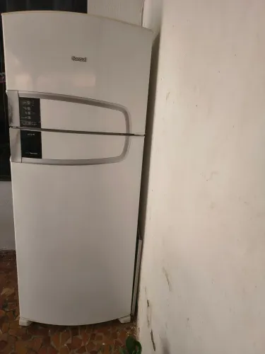 Geladeira e Ar condicionado