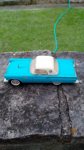 Miniatura Ford Thunderbird 1957