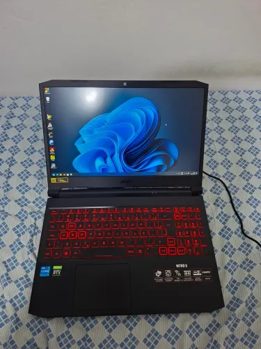 Acer Nitro 5 - 32 GB RAM e 3 SSDs