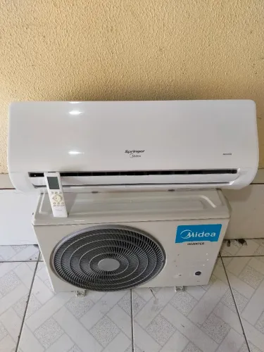 Ar-condicionado Springer Midea inverter 12000btus