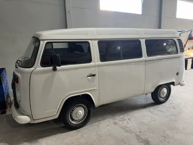 Volkswagen Kombi Standard 1.4 MI Total Flex 8V 2014