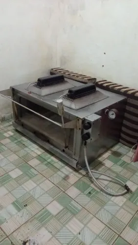 Forno de pizza com exaustão file