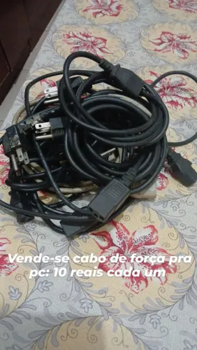 Vende-se cabo de força pra pc<br>10 reais cada um