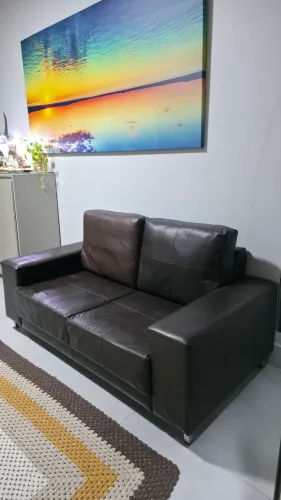Sofá de couro