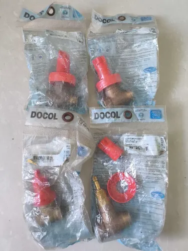 Registro de gaveta DOCOL com rosca interna nos 2 lados e rosca interna e externa 3/4 e 1/2