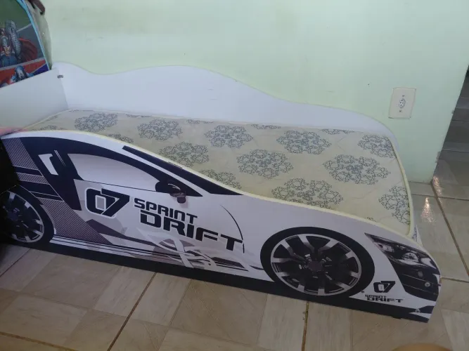 Cama infantil carro