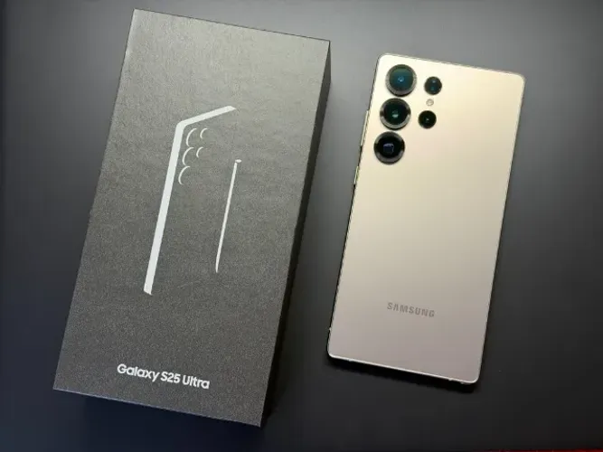 Samsung Galaxy S25 Ultra | 256GB | Titânio Cinza | Novo Lacrado!