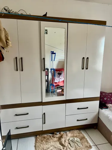 Guarda-roupa de casal