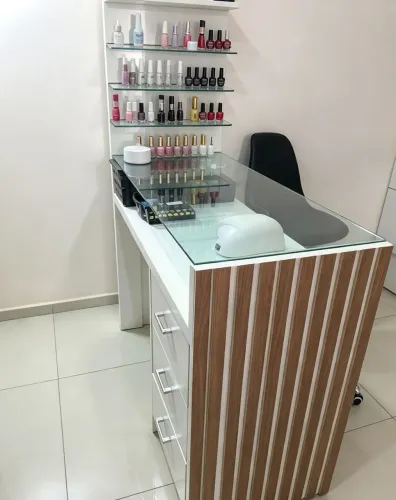 Mesa manicure