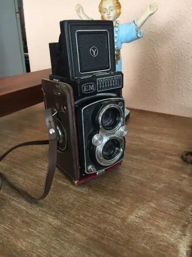 Camêra fotográfica antiga 1.958