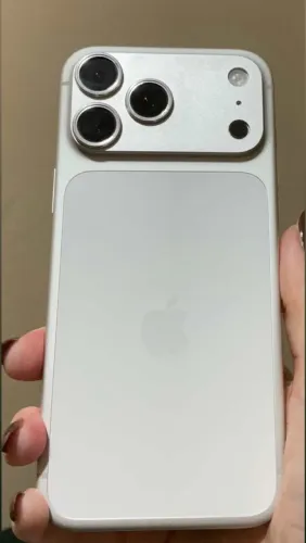 iPhone 17 pro max