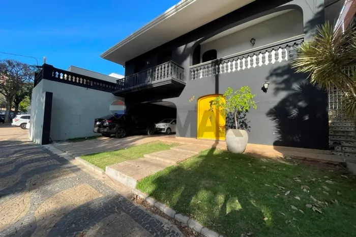 RE/MAX Aluga Casa Comercial em Nova Campinas 375 m²- R$ 8.000,00