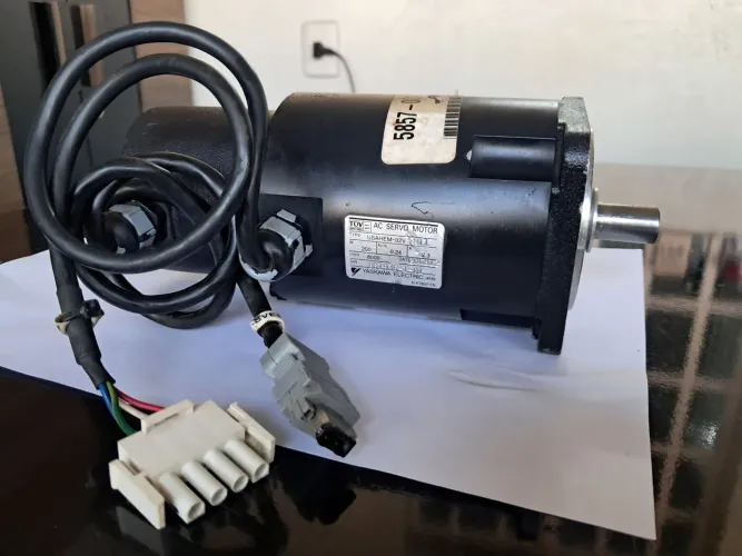 Servo motor Yaskawa 200W 8000 RPM