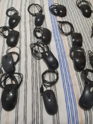 Lote 30 mouses com fio