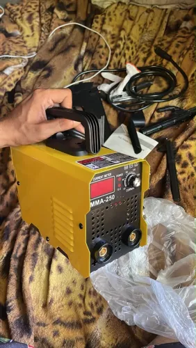Máquina de solda 220v