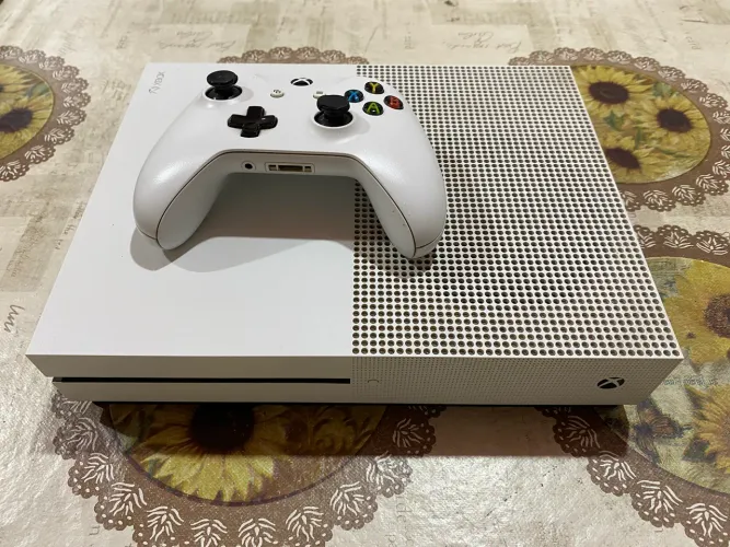 Console Xbox one S 1TB + Jogo Star Wars