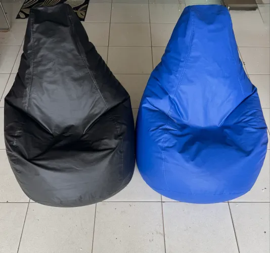 Puffe Pera Azul e Preto