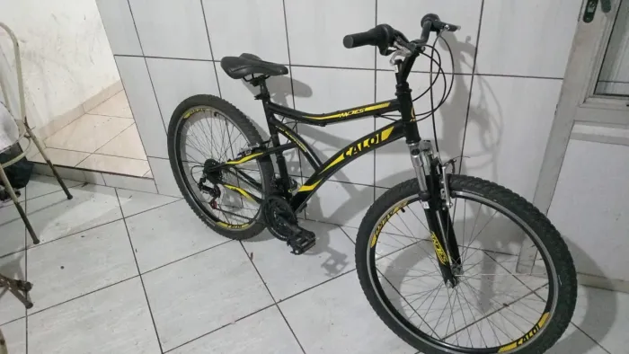 Bicicleta caloi andes aro 26 praticamente nova posso levar com taxa