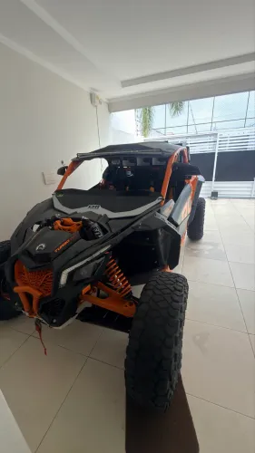 Can-Am Maverick X3 xrc 