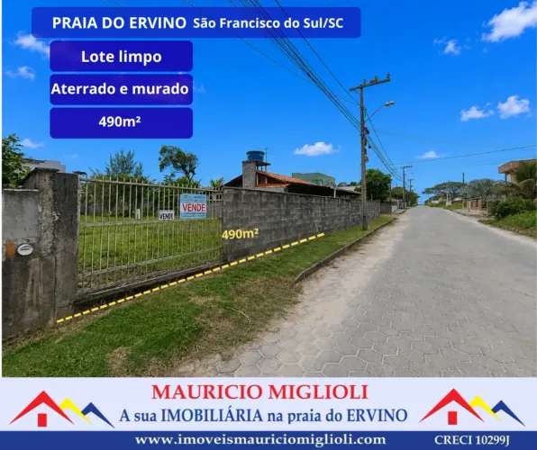Lote aterrado e murado em região central na Praia do Ervino