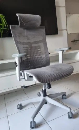 Cadeira de Escritorio Elements Vertta Cinza Pro (full mesh)