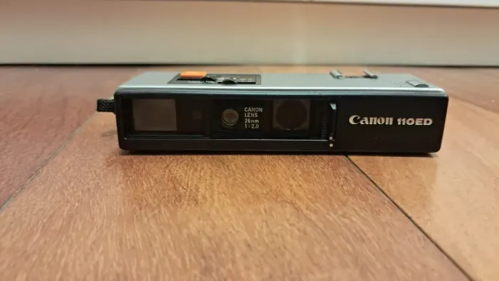 Câmera Analógica Vintage Canon 110ED